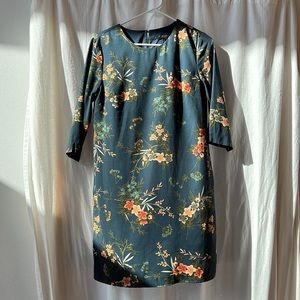 Banana Republic size 6 floral dress